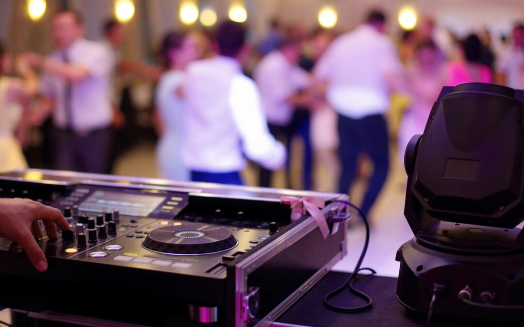 Zenekar vs DJ az esküvőn
